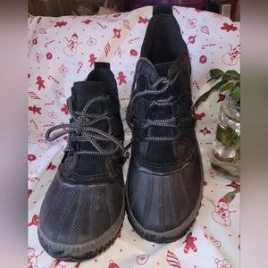 Sorel waterproof booties size 8